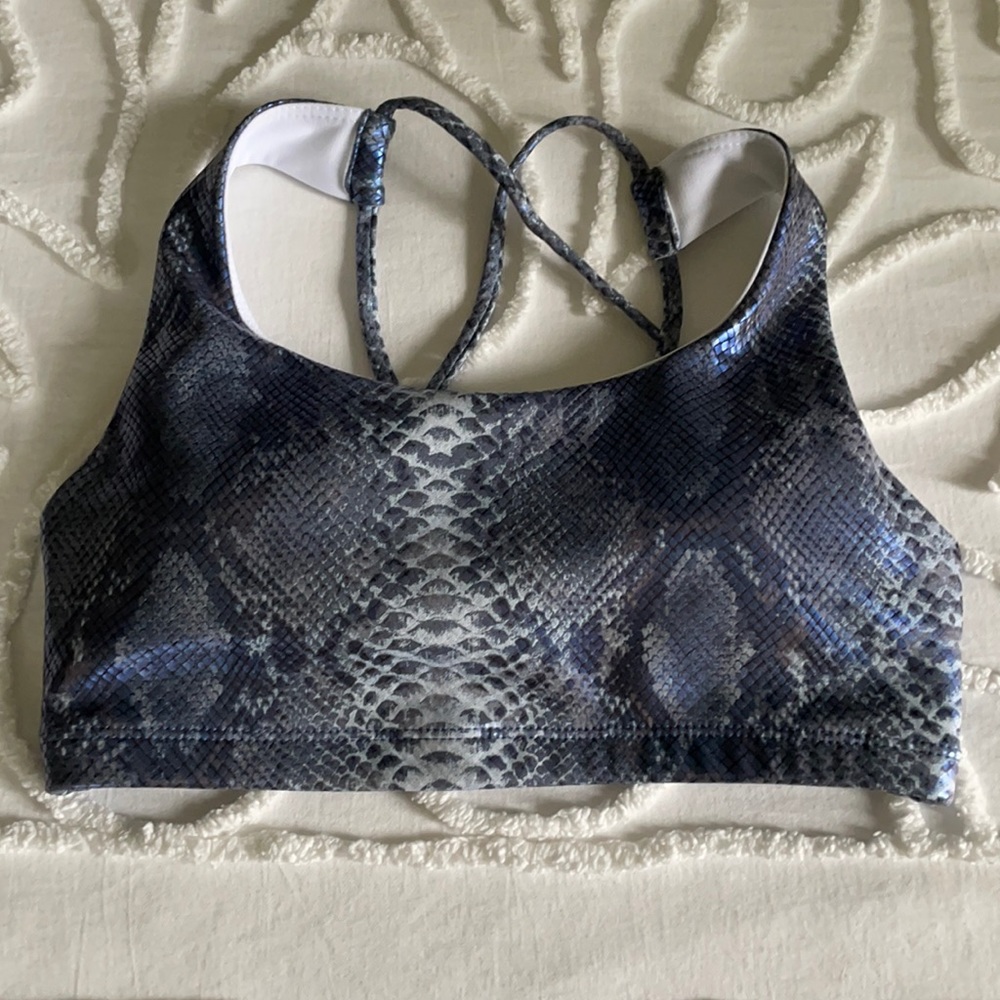 Onzie blue shine snakeskin sports bra NWOT